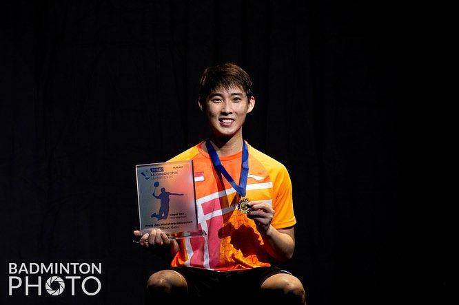 Loh Kean Yew saat menjuarai Hylo Open 2021 (instagram.com/lohkeanyew)