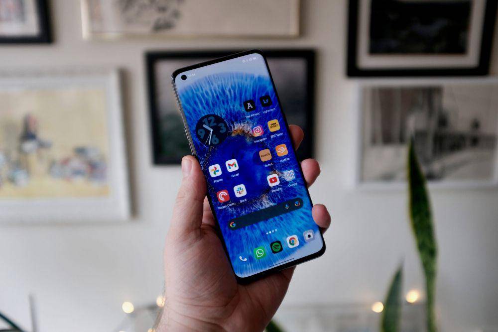 potret Oppo Find X5 Pro (trustedreviews.com)