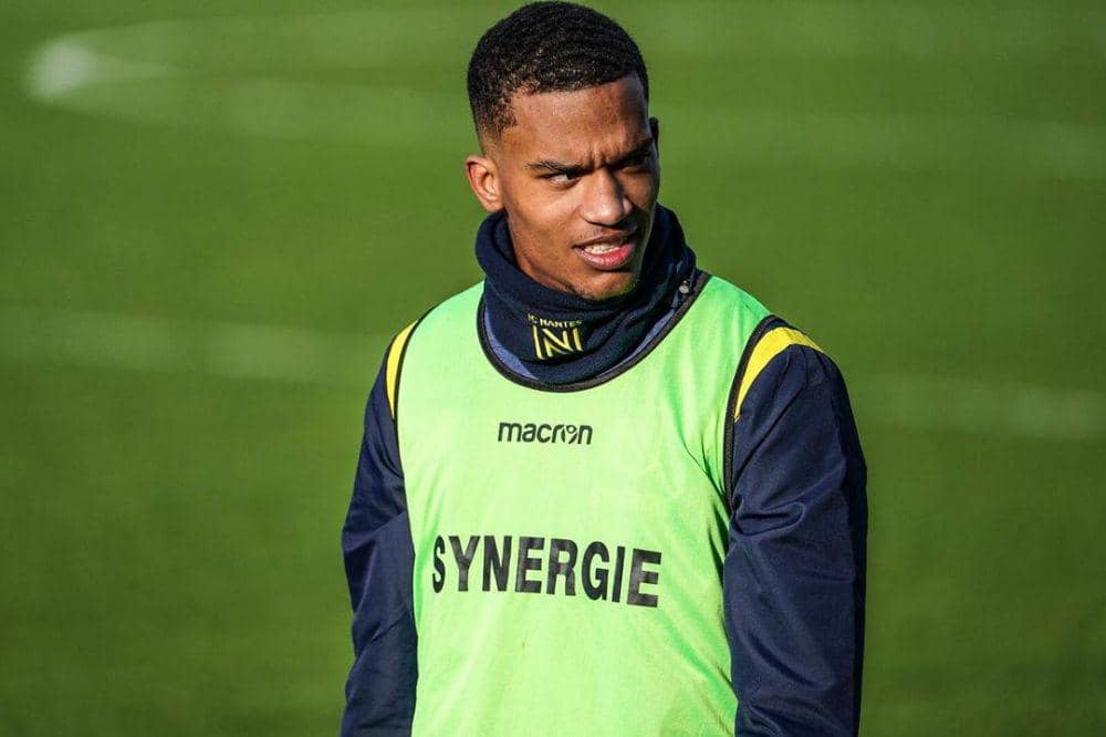 Alban Lafont saat sesi latihan bersama FC Nantes  (linstagram.com/alban_lafont)