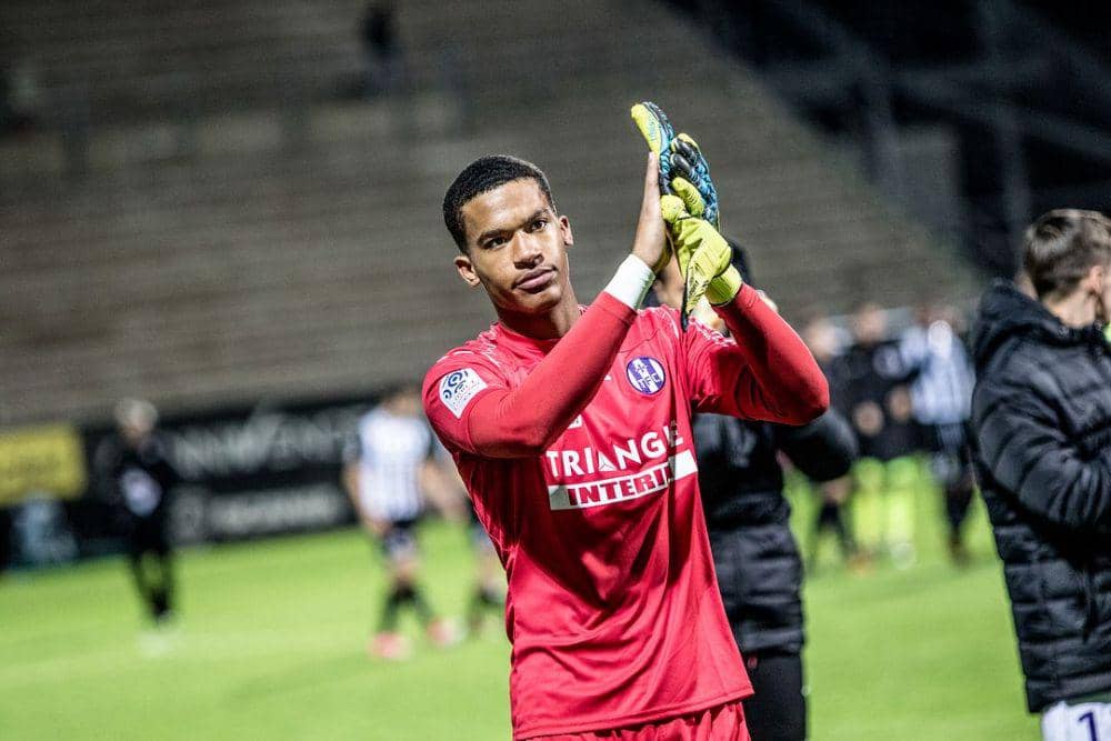 Alban Lafont saat berseragam Toulouse (linstagram.com/alban_lafont)
