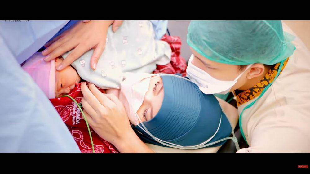 potret baby Ameena (YouTube.com/AH)