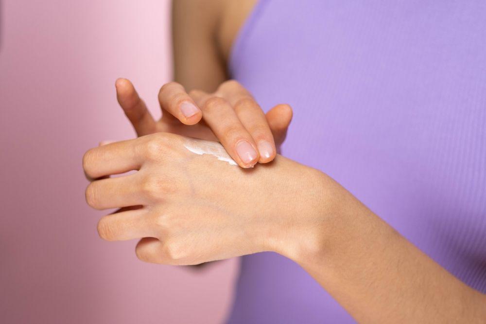 5 Rekomendasi Hand Cream Aroma Vanila, Lembut di Tangan