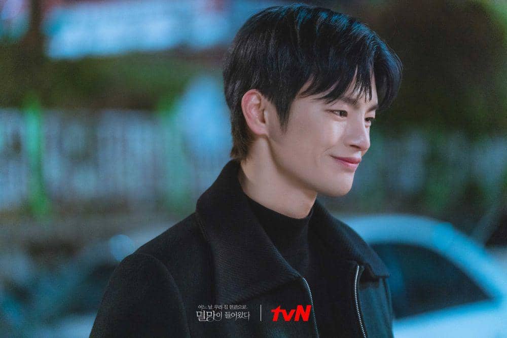 Seo In Guk di KDrama Doom at Your Service. (program.tving.com)