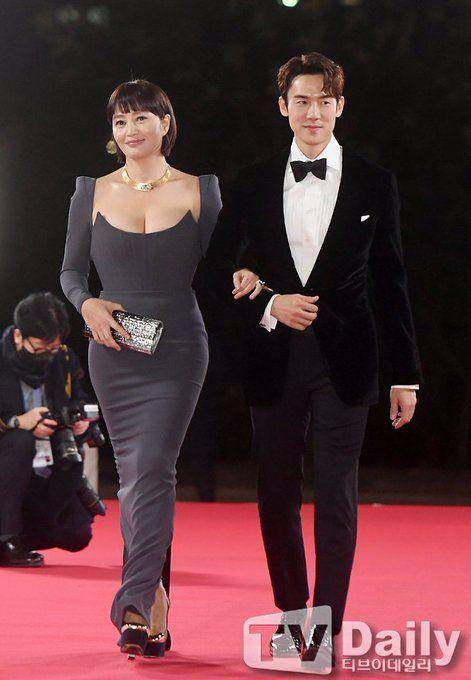 Kim Hye Soo menawan di usia 51 tahun (dok. TV Daily)