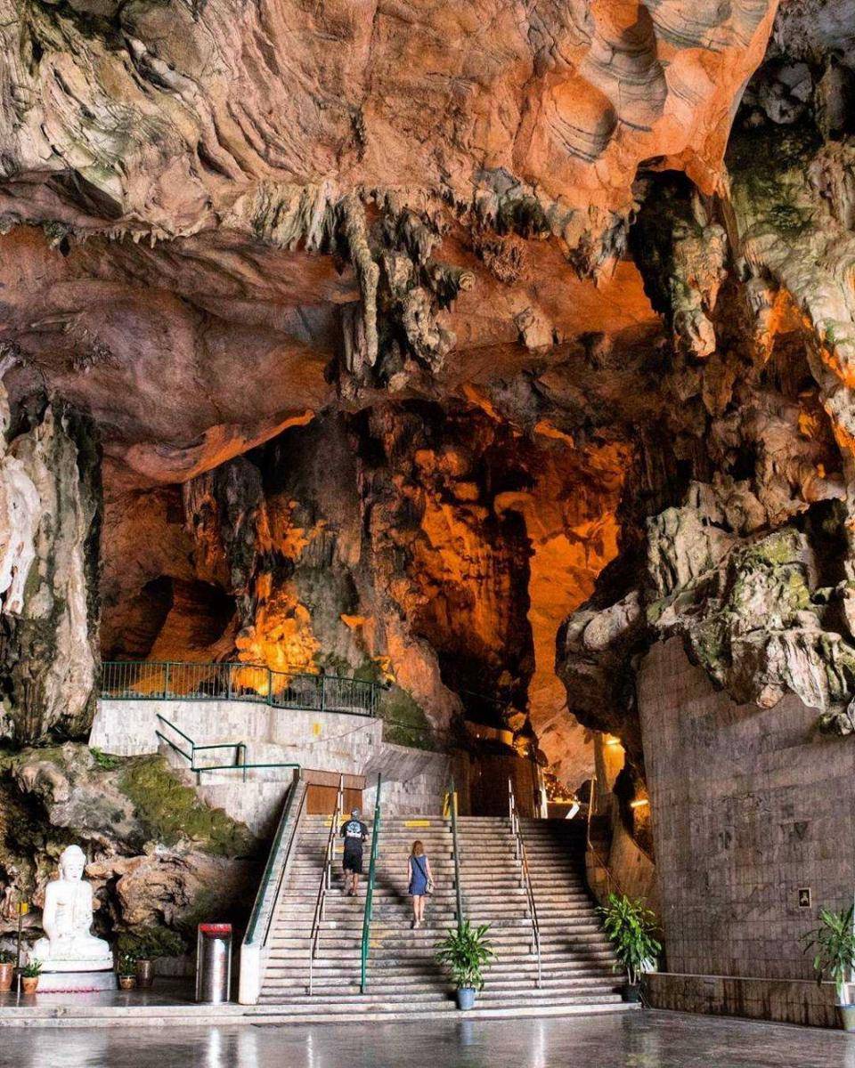 Kek Lok Tong Cave Temple (instagram.com/travelsewhere)