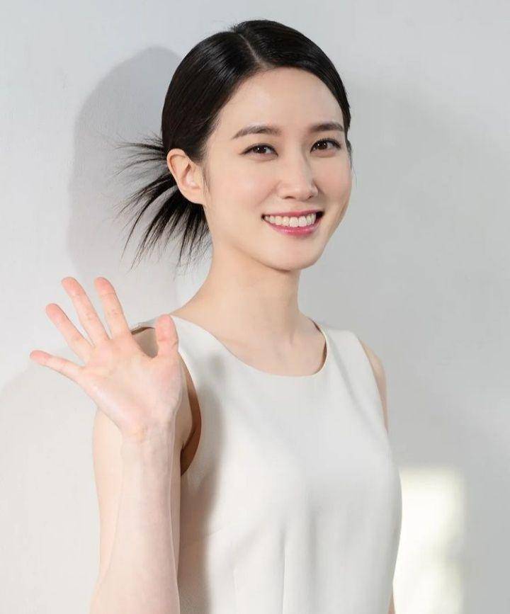 Park Eun Bin (instagram.com/eunbining0904)