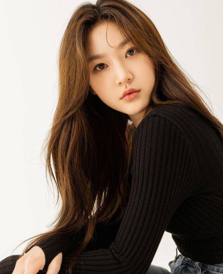 Kim Sae Ron (instagram.com/ron_sae)