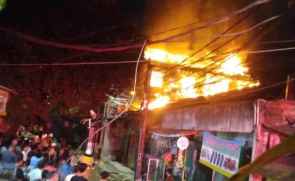 Dua Bangunan di Kebayoran Lama Terbakar, Perempuan dan 2 Balita Tewas