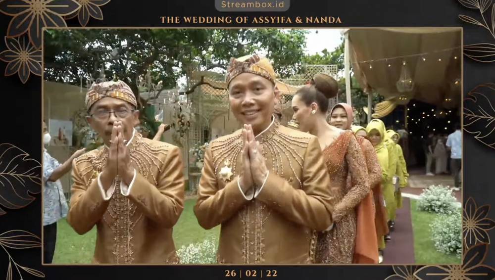 momen resepsi kedua Syifa adik Ayu Ting Ting (YouTube.com/Assyifa Nuraini)