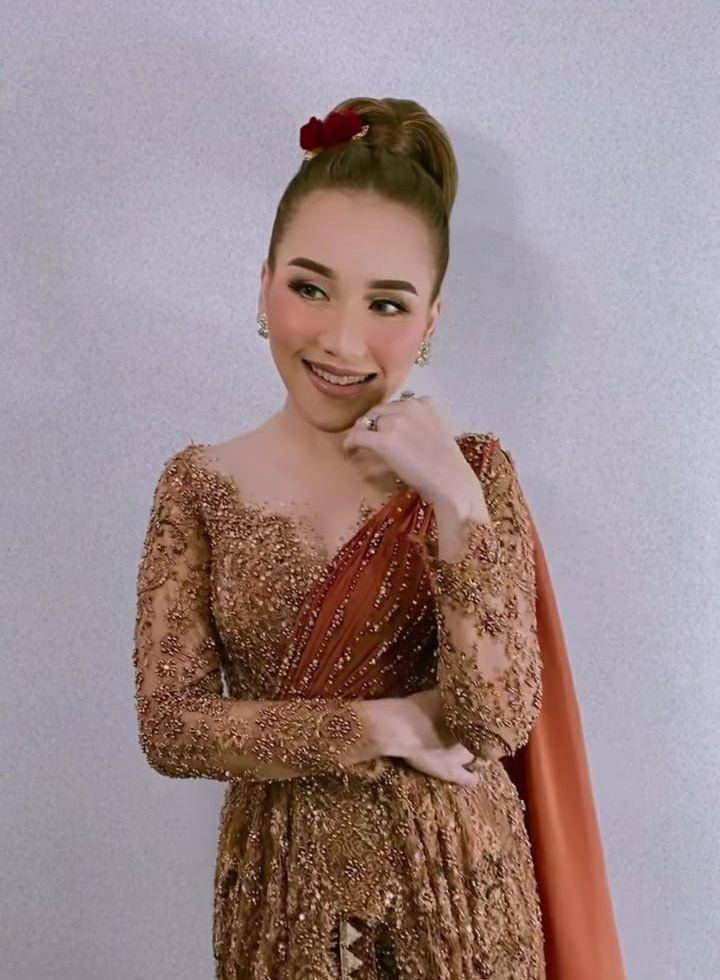 Ayu Ting Ting. (Instagram.com/essaoemry_7