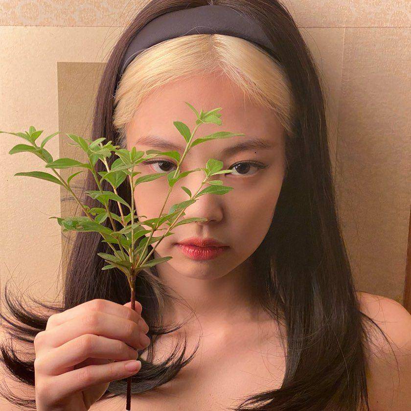 hair styling member BLACKPINK (instagram.com/jennierubyjane)