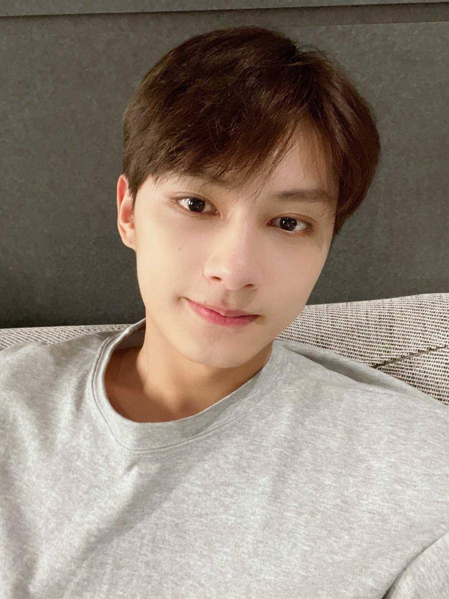 potret Jun SEVENTEEN (twitter.com/pledis_17)