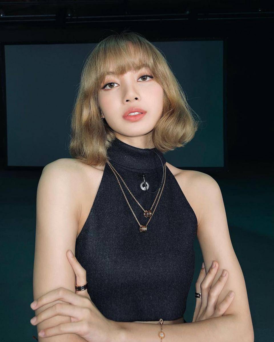 hair styling member BLACKPINK (instagram.com/lalalalisa_m)