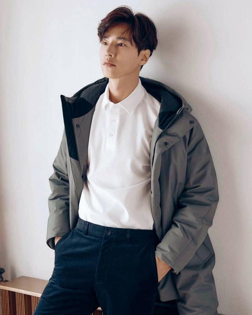 Won Bin (instagram.com/_won_bin__)