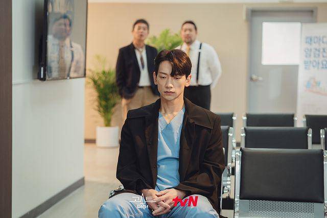 potret Rain di drama Ghost Doctor (instagram.com/tvn_drama)