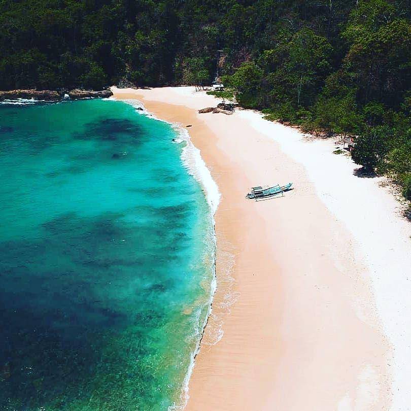 potret Teluk Hijau (instagram.com/hudha_alvhin)