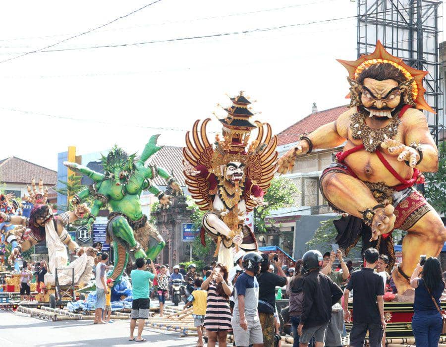 10 Percakapan Bahasa Bali Tentang Ogoh-ogoh, Biar Akrab