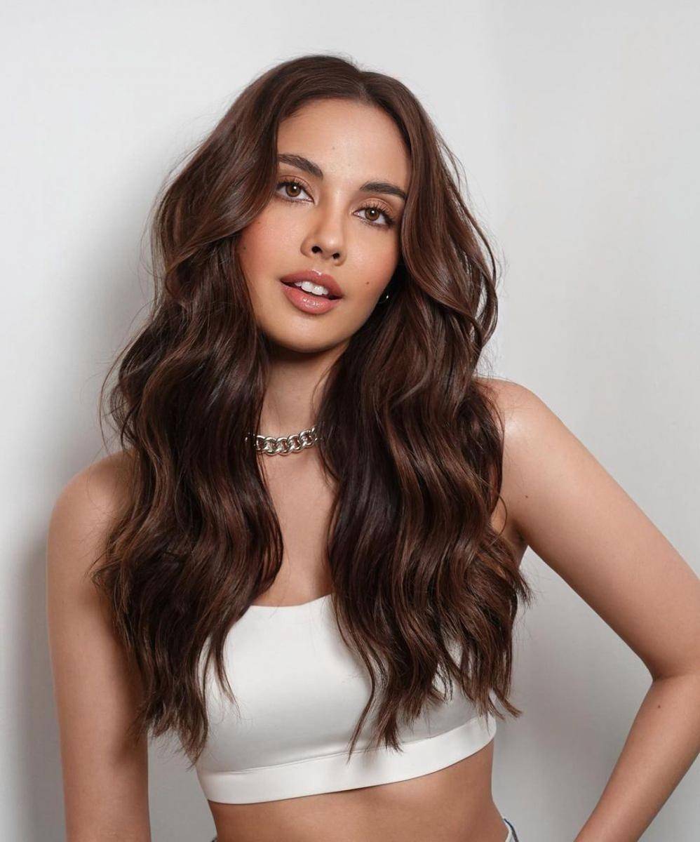Megan Young (instagram.com/meganbata)