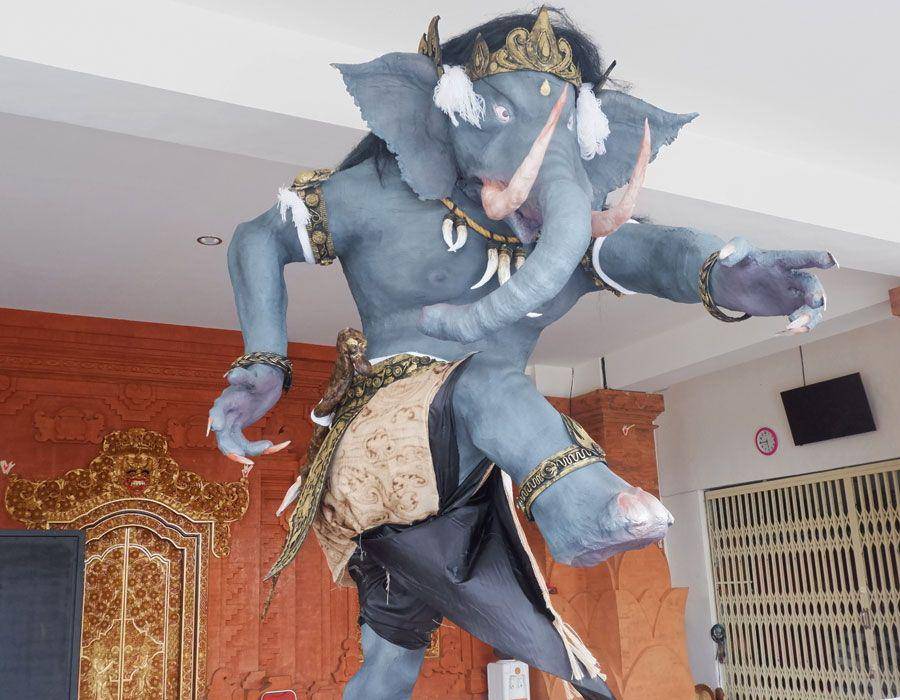 Ogoh-ogoh raksasa Gajah Waktra di Kelurahan Kesiman. (Dok. Pribadi/Ari Budiadnyana)