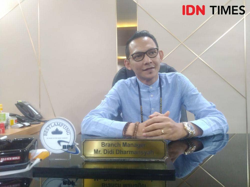 Seorang nasabah PT Bestprofit Futures Cabang Lampung, Windi Wijaya (36) melayangkan laporan kepolisian atas dugaan tindak pidana pencurian dan pengerusakan. (IDN Times/Tama Yudha Wiguna)