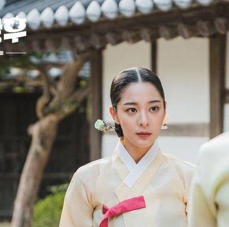 Aksesori korea Binyeo. (instagram.com/tvn_drama
