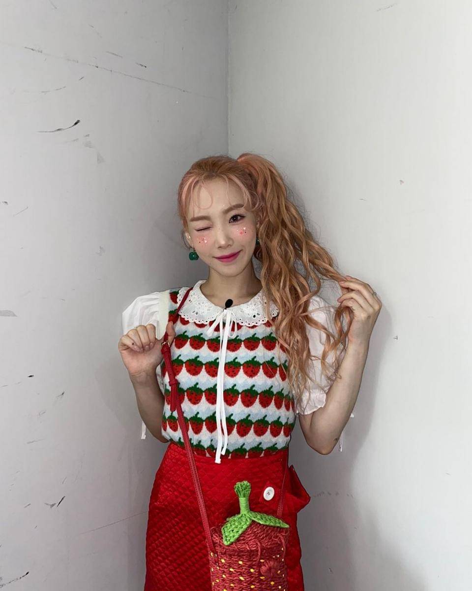 hair styling Taeyeon SNSD (instagram.com/taeyeon_ss)