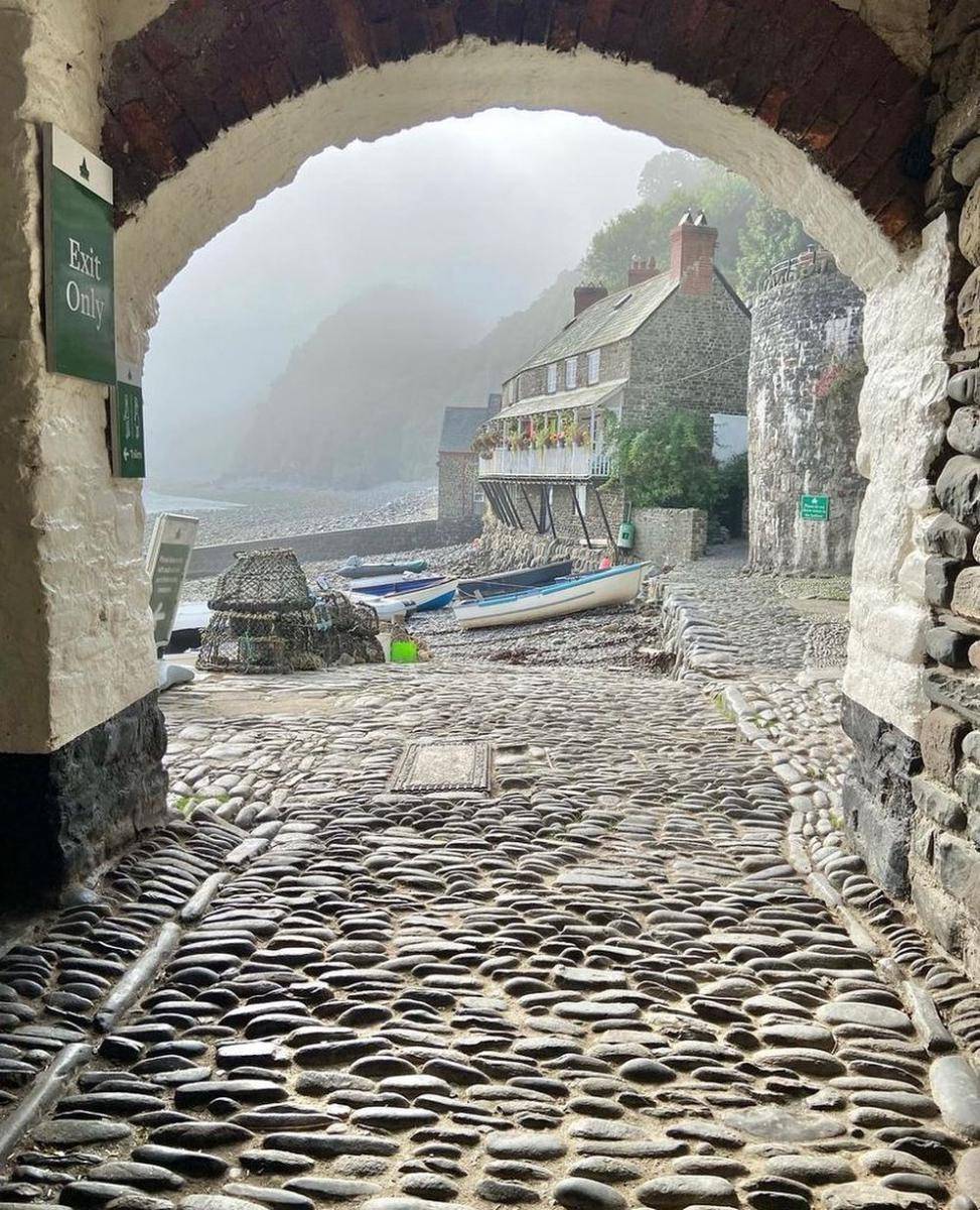 Clovelly (instagram.com/grahamcustance)