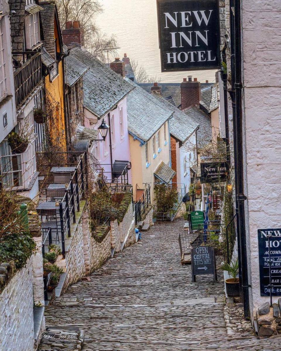 Clovelly (instagram.com/chrisiversenphotography)
