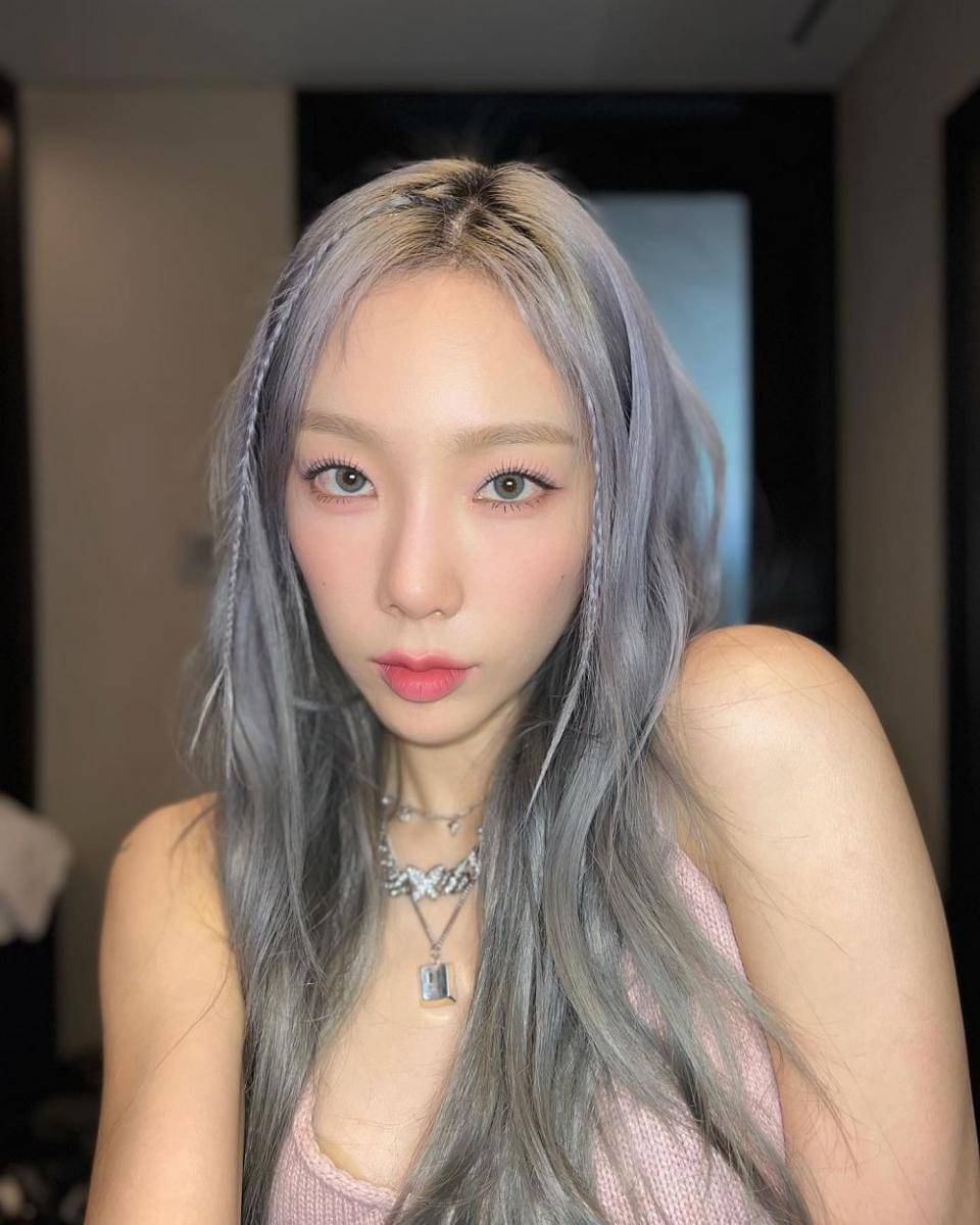 hair styling Taeyeon SNSD (instagram.com/taeyeon_ss)