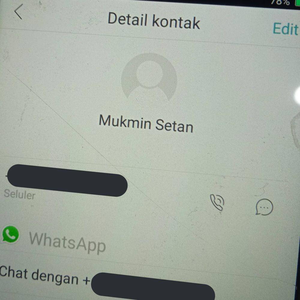 nama kontak HP emak (twitter.com/cleanslatess)