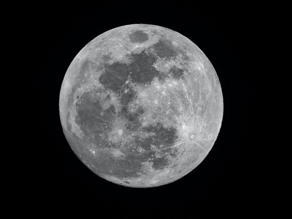 5 Hal Misterius yang Ada di Bulan Akhirnya Terpecahkan!