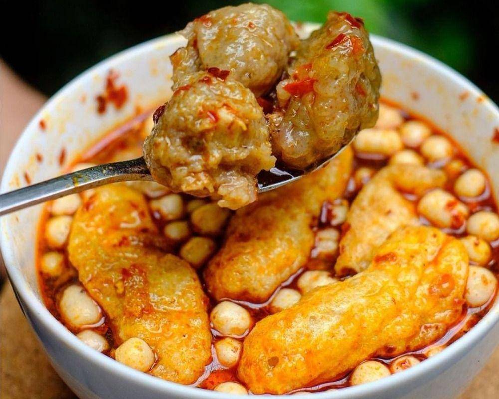 ilustrasi baso aci urat bawang kuah goang (instagram.com/baso_ceu_onah)