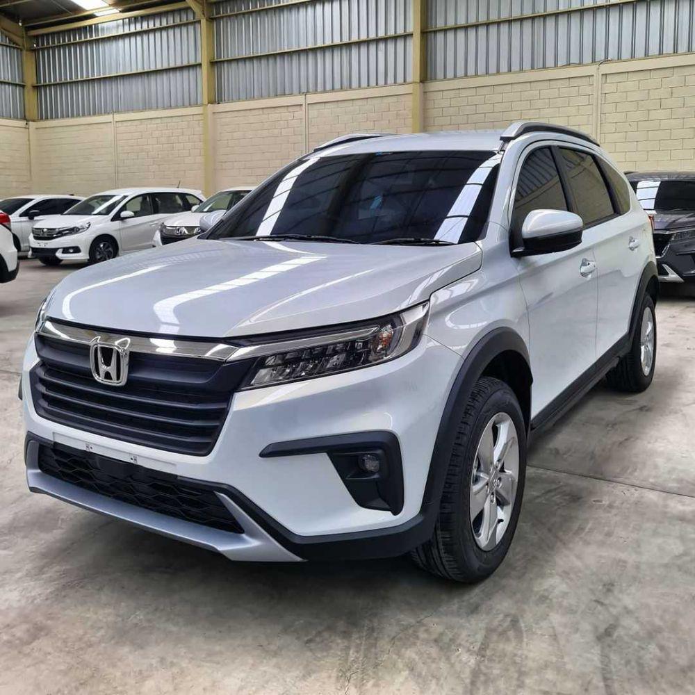 5 Komparasi New Xpander Cross Vs. All New BR-V, Unggul Mana?