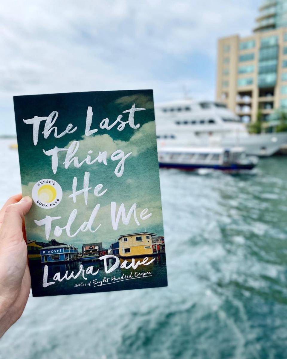 novel The Last Thing He Told Me (instagram.com/heidireadsthrillers)