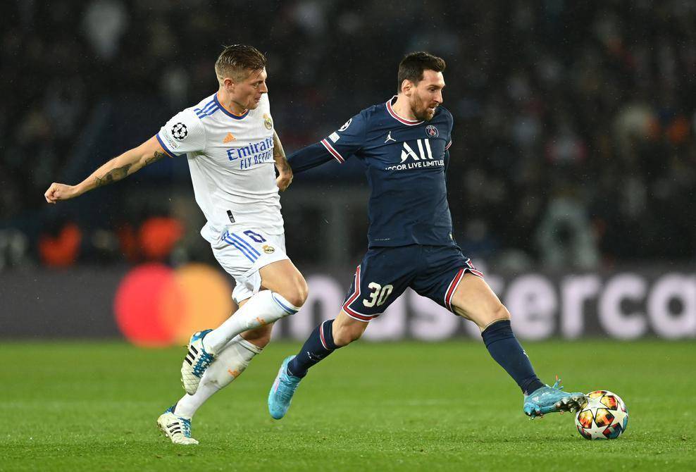 duel Lionel Messi dan Toni Kroos (uefa.com)