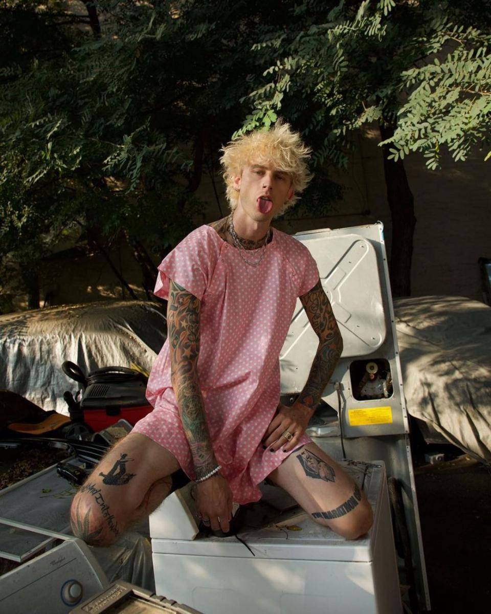 potret Machine Gun Kelly (instagram.com/machinegunkelly)