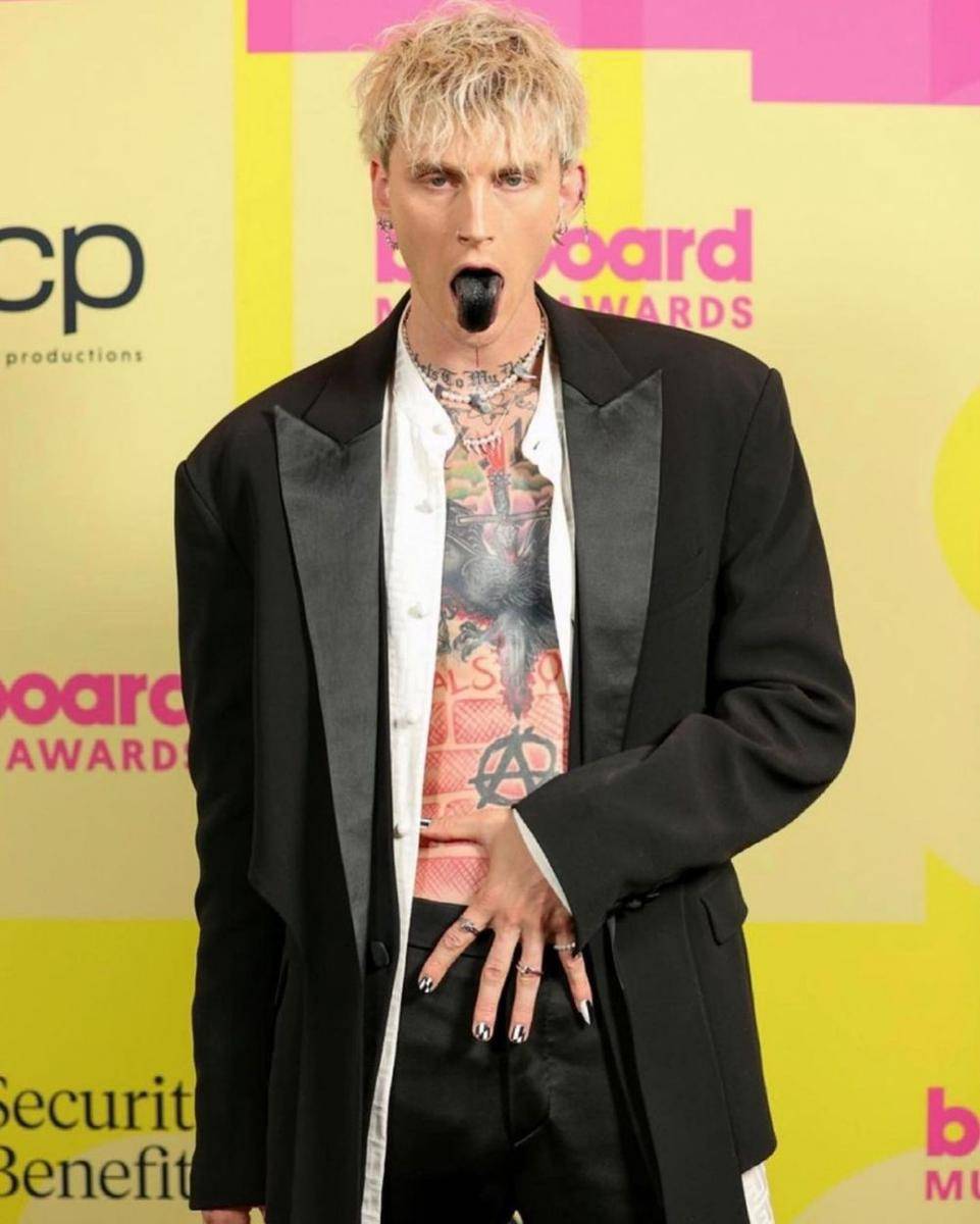 potret Machine Gun Kelly (instagram.com/machinegunkelly)
