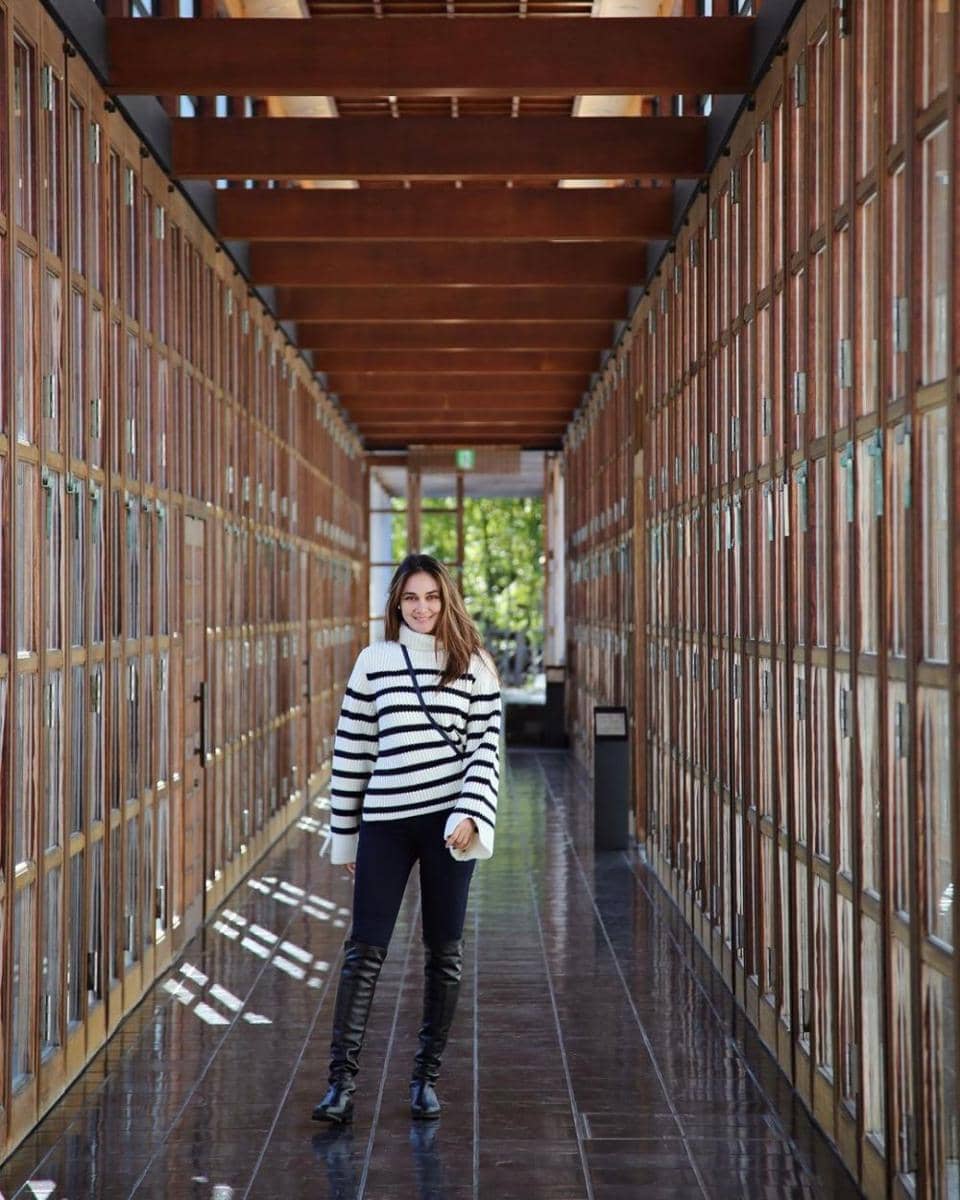 OOTD monokrom ala Luna Maya (instagram.com/lunamaya)