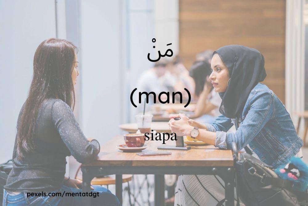 Ilustrasi dua wanita sedang berbicara (Dok.pribadi/Maisix Dela Desmita)