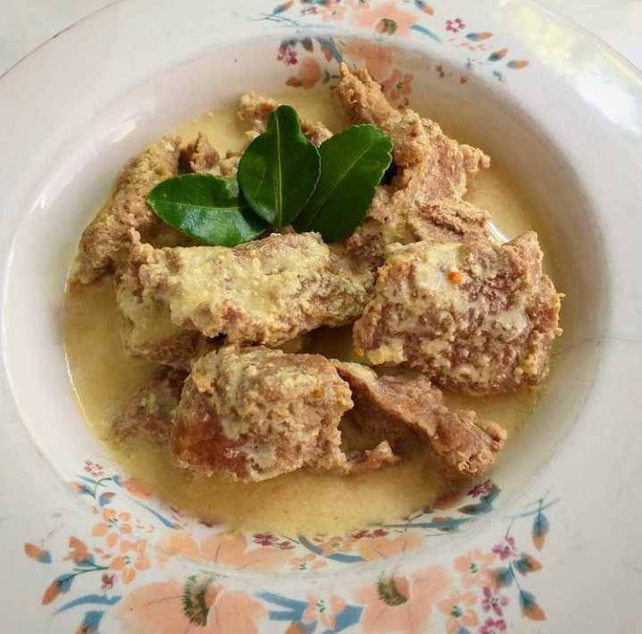 opor daging sapi (instagram.com/yohana_cenn)