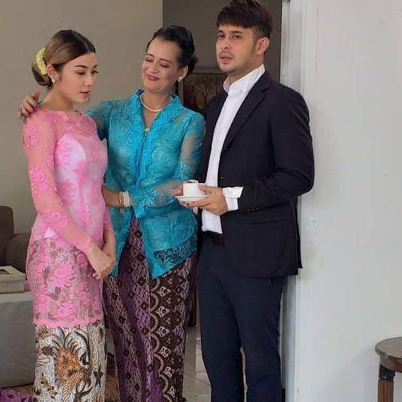 Kebaya Ivanka Suwandi (instagram.com/ivanka.suwandi)