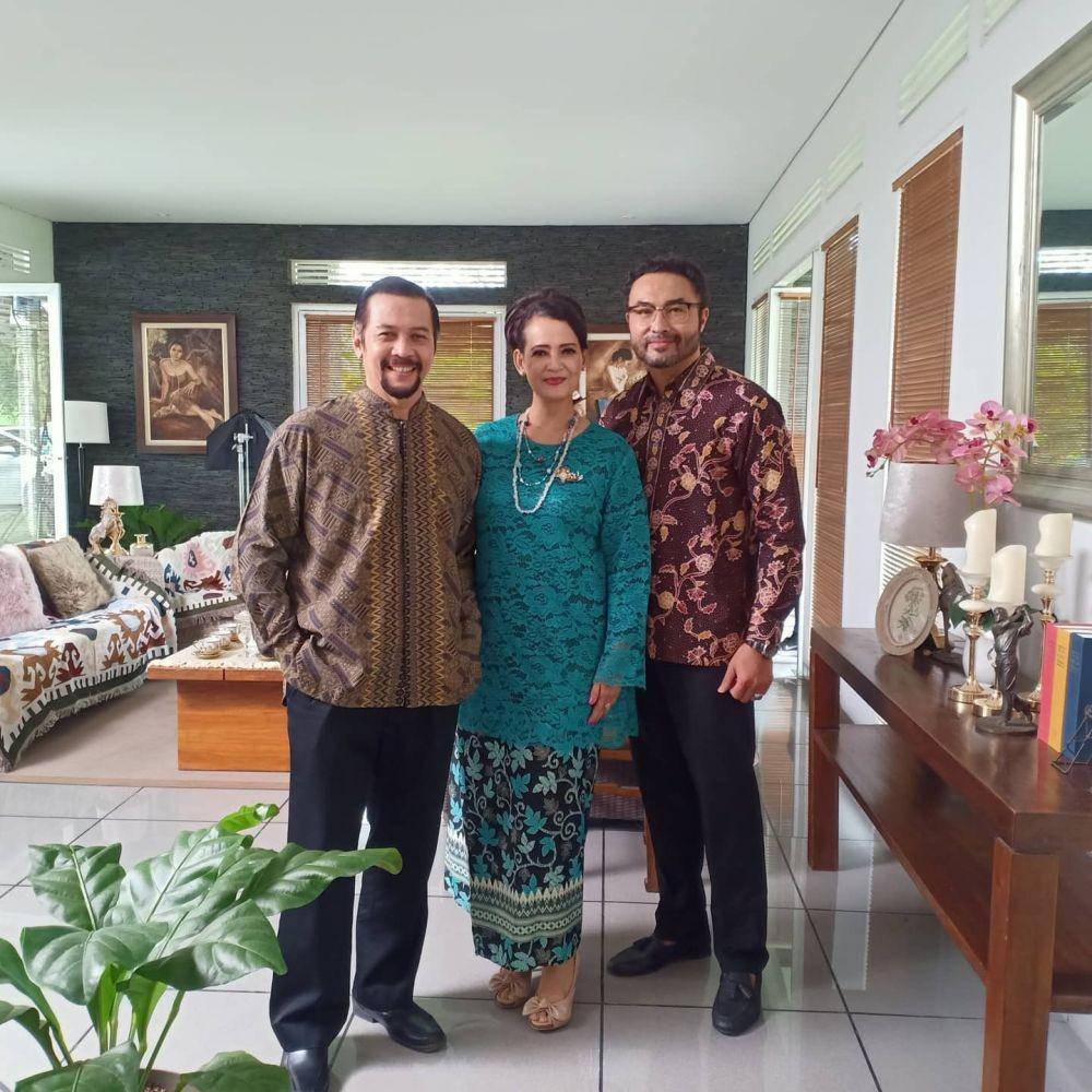 Kebaya Ivanka Suwandi (instagram.com/ivanka.suwandi)