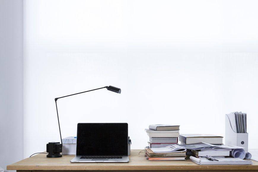 ilustrasi working place pribadi (unsplash.com/fredmarriage)