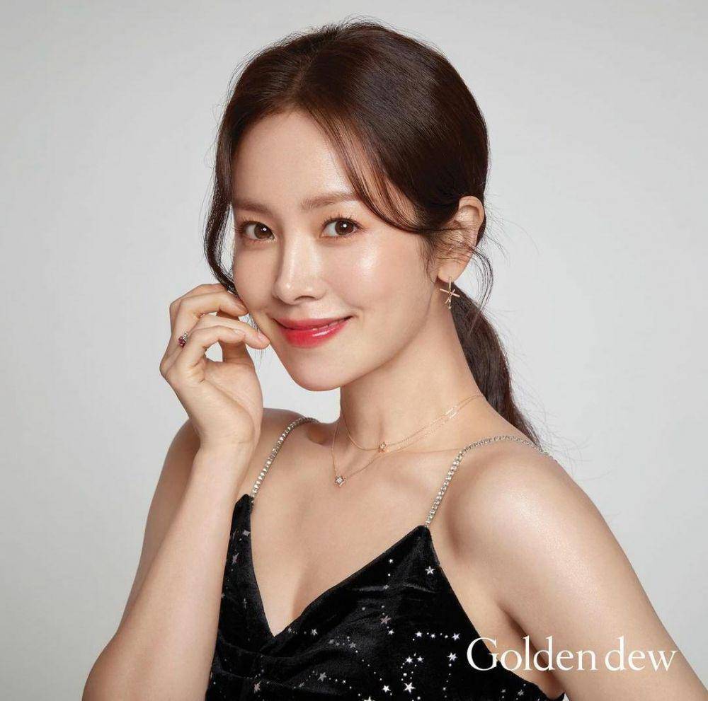 Han Ji Min (instagram.com/roma.emo)