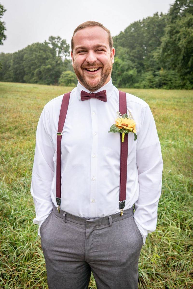 Suspender pria (unsplash.com/Tim Bish)