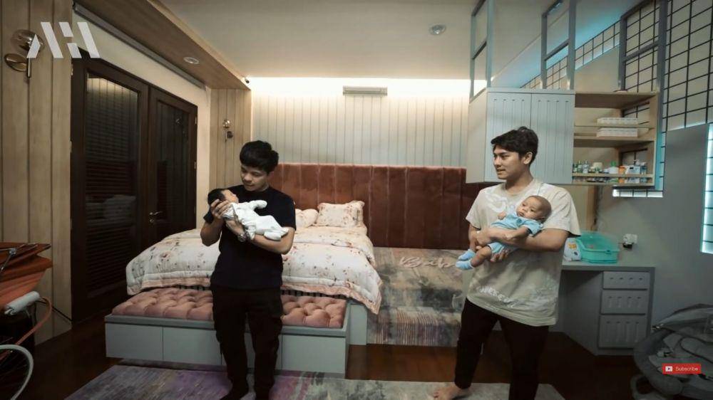 LesLar jenguk baby Ameena (https://www.youtube.com/AH)