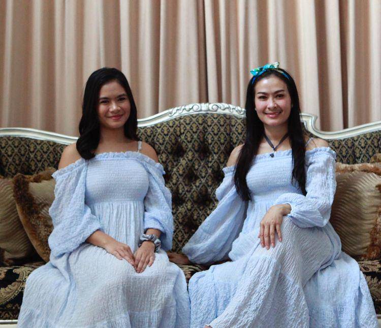 potret Iis Dahlia dan anak perempuannya (instagram.com/isdadahlia)