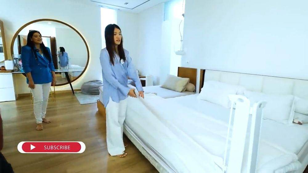 potret kamar Raditya Dika (youtube/Titi dan Tian)