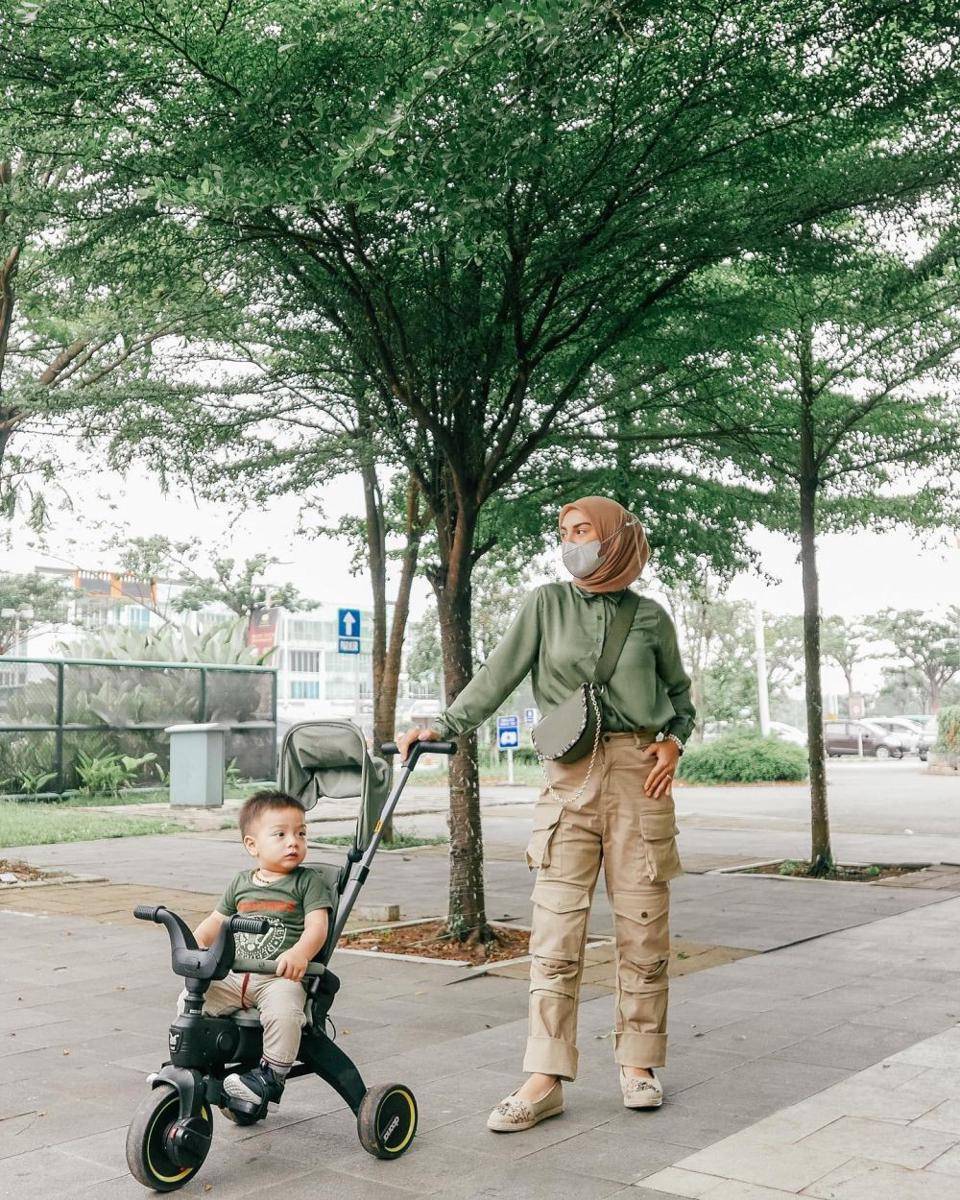 OOTD Irish Bella momong anak (instagram.com/_irishbella_)