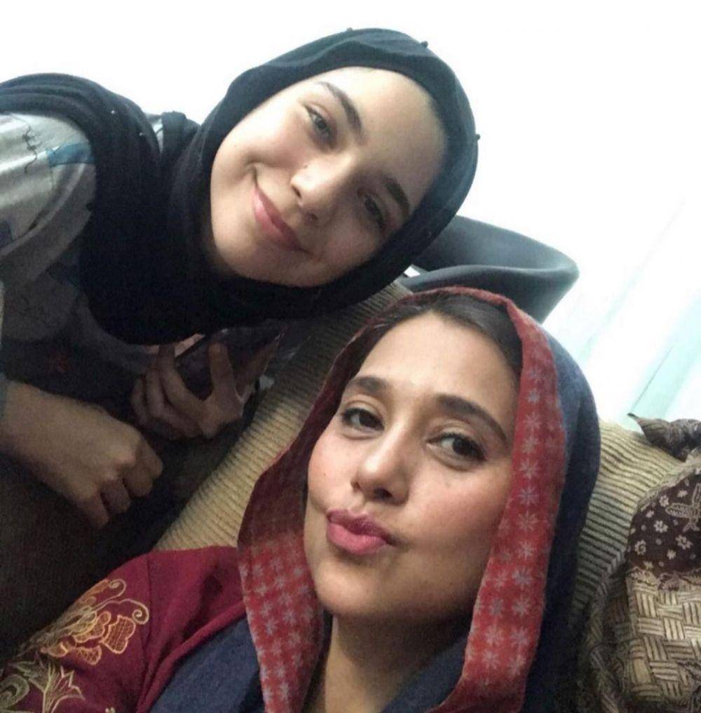 potret Ayu Azhari dan keluarga yang hijah (instagram.com/ayukhadijahazhari)